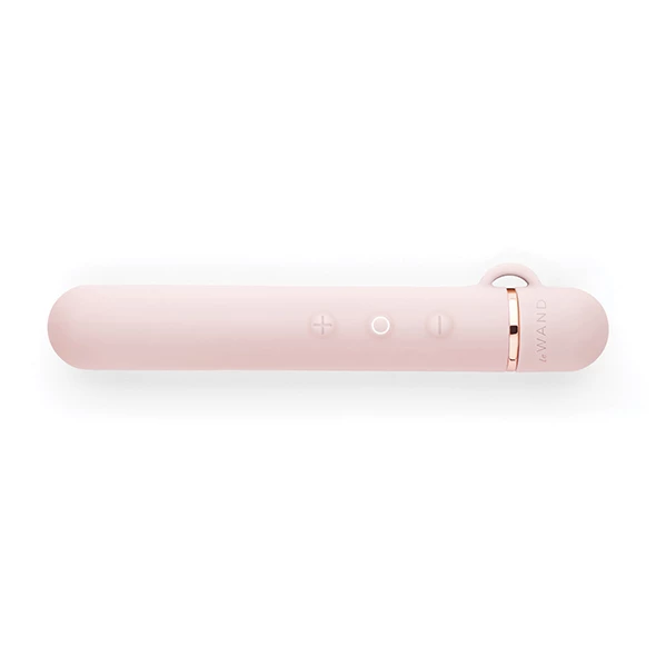 Le Wand – Baton Rechargeable Vibrator – Rose Gold 2 Le Wand – Baton Rechargeable Vibrator – Rose Gold - Image 2